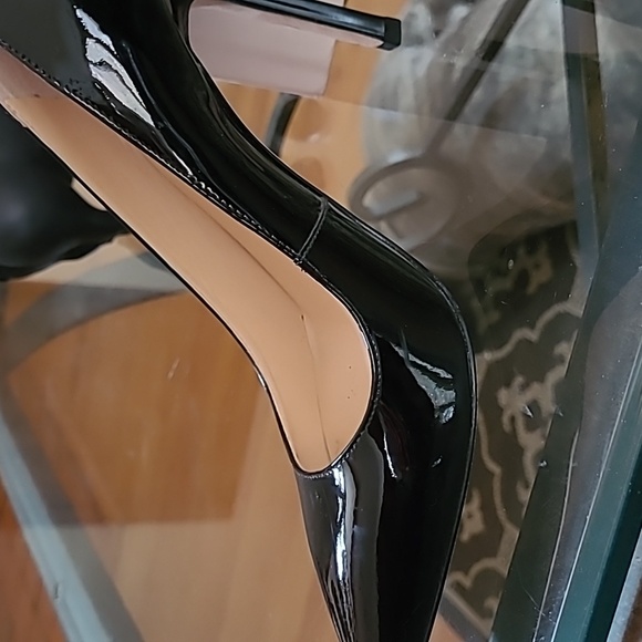 Ivanka Trump Black Carra patent heels 7M - Picture 5 of 7
